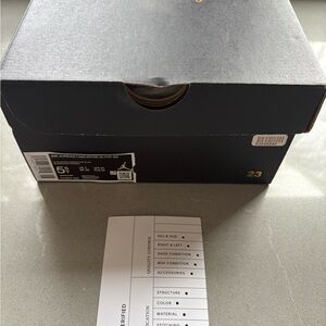 Air Jordan 1 Mids Edge Glow GS